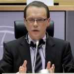 ЕК: Няма да спираме еврофондовете за България