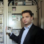 Делян Добрев: По-добре ДКЕВР да намали цената на тока, а не аз