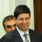 Бюджетът пред риск от по-голям дефицит, Чобанов ”заключи” разходите